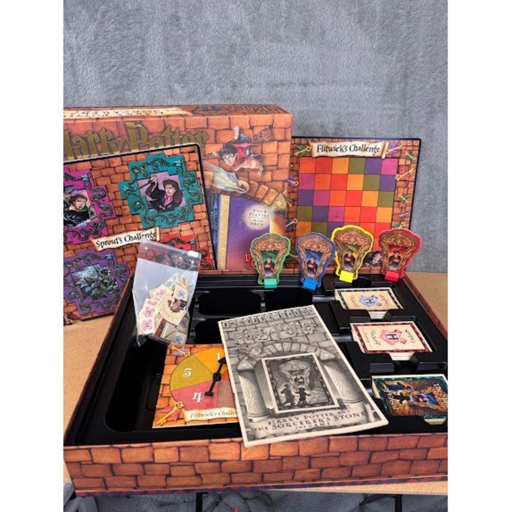 Harry Potter and the Sorcerer's Stone The Game University Games 2000 Vintage
